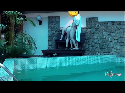 ❤️ Boss invites maid to the pool, but couldn't resist a hot Porno fb at us